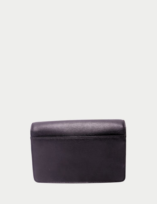 DKNY