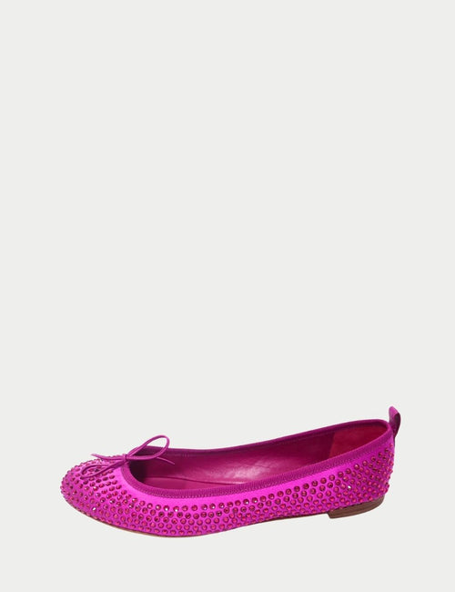 Gucci fuchsia satin ballet flats with bow and crystal embellishments