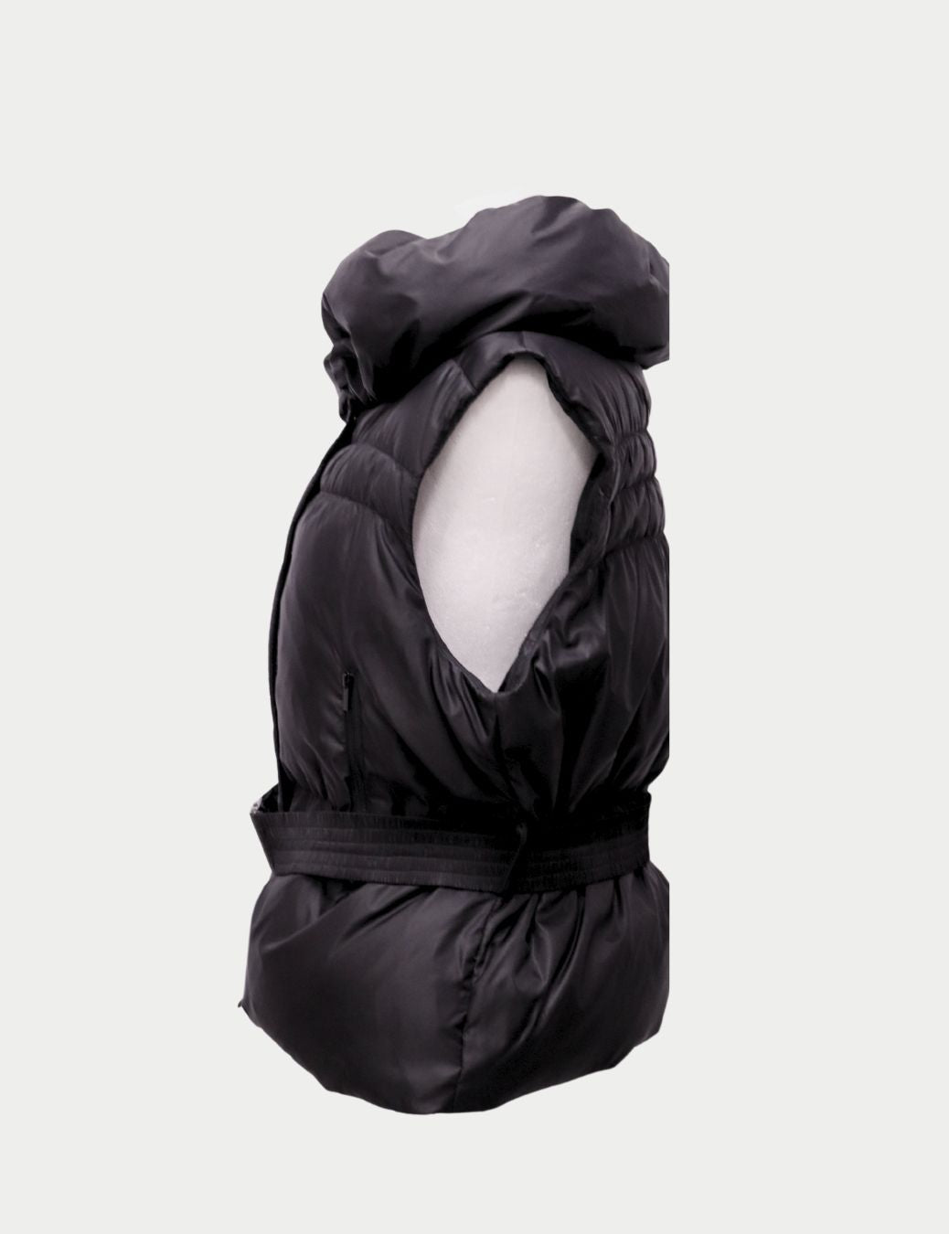 BCBG Max Azria Black Puffer Vest with Belt and High Collar
Stay warm and stylish with this BCBG Max Azria black puffer vest, designed with a sleek feminine silhouette and adjustable belt to cinch the waist. Featuring a high padded collar and zip closure, BCBG Max Azria Black Puffer Vest with Belt and High Collar
Stay warm and stylish with this BCBG Max Azria black puffer vest, designed with a sleek feminine silhouette and adjustable belt to cinch the waist. Featuring a high padded collar and zip closure,