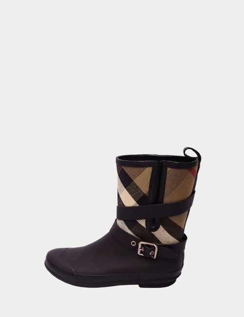 Burberry black rubber and beige check rain boots with leather strap and buckle detail