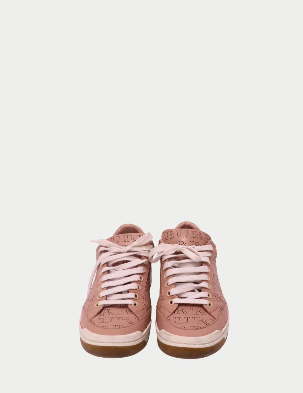 Burberry Blush Pink Perforated Leather Logo Sneakers – Women’s
Step into casual luxury with these Burberry Blush Pink Perforated Leather Logo Sneakers, designed for effortless everyday style. Crafted from premium blush pink leather, these sneakers feature Burberry Blush Pink Perforated Leather Logo Sneakers – Women’s
Step into casual luxury with these Burberry Blush Pink Perforated Leather Logo Sneakers, designed for effortless everyday style. Crafted from premium blush pink leather, these sneakers feature