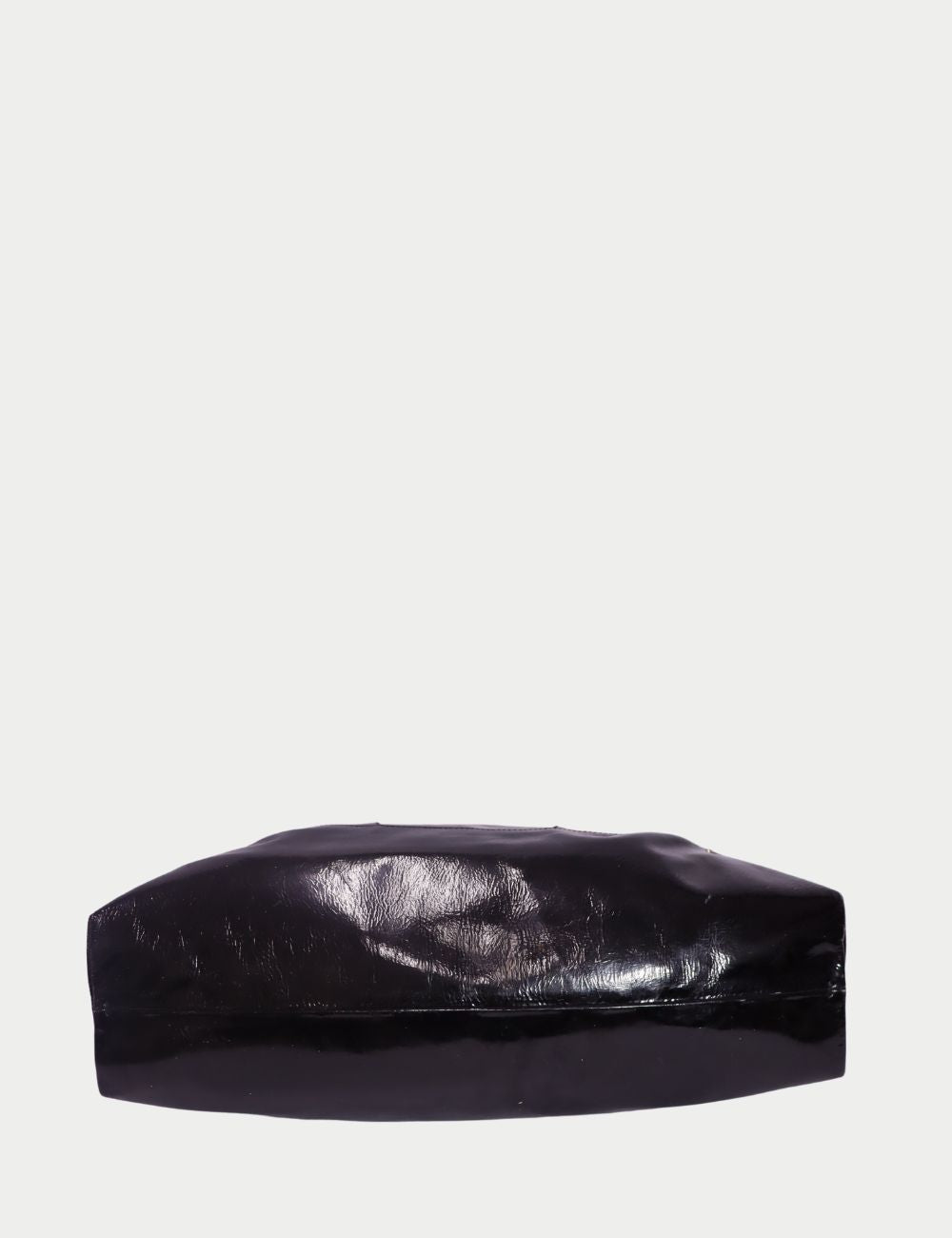 Celine Black Patent Leather Hobo Tote with Chain Detail
Effortlessly chic and ultra-spacious, this Celine black patent leather hobo tote is a luxe essential for everyday sophistication. Crafted from glossy patent leather, this oversized tote features a re Celine Black Patent Leather Hobo Tote with Chain Detail
Effortlessly chic and ultra-spacious, this Celine black patent leather hobo tote is a luxe essential for everyday sophistication. Crafted from glossy patent leather, this oversized tote features a re