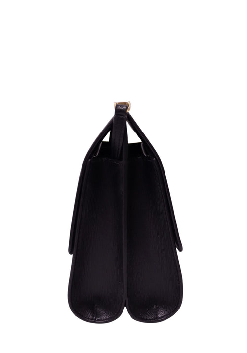 DKNY