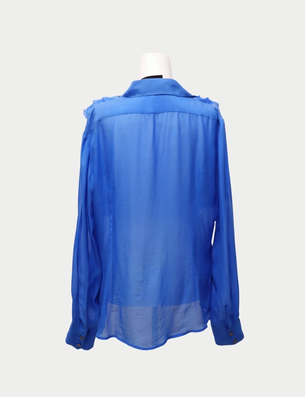 Dolce & Gabbana Blue Ruffle Front Blouse – Long Sleeve Lightweight Shirt
This striking Dolce & Gabbana blue ruffle blouse brings feminine drama and Italian sophistication to any wardrobe. Crafted from a lightweight, flowy fabric, the blouse featur Dolce & Gabbana Blue Ruffle Front Blouse – Long Sleeve Lightweight Shirt
This striking Dolce & Gabbana blue ruffle blouse brings feminine drama and Italian sophistication to any wardrobe. Crafted from a lightweight, flowy fabric, the blouse featur