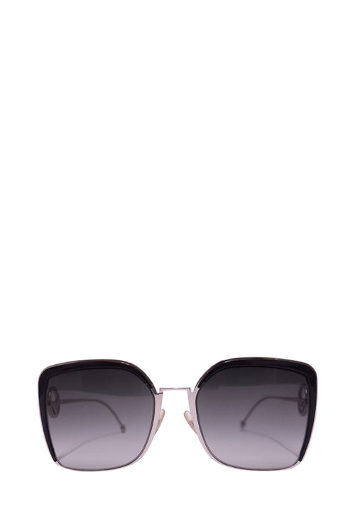 Fendi oversized square sunglasses with black frame and grey gradient lenses