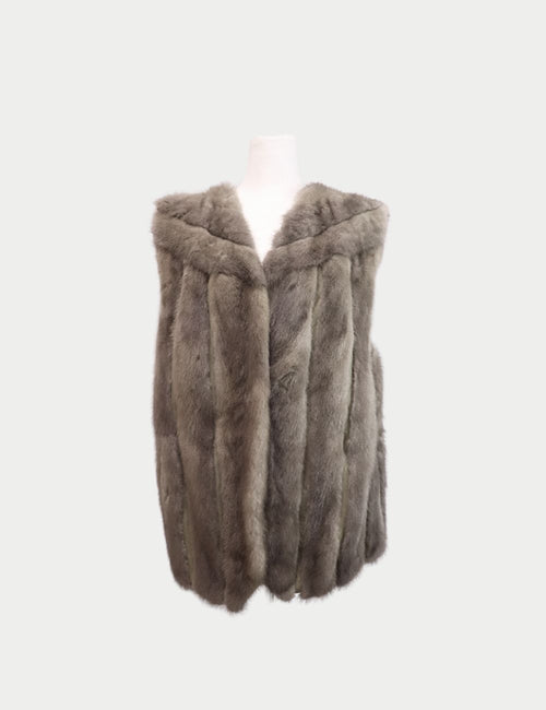 Vintage Grey Fur Vest – Sleeveless open-front vest in soft grey fur