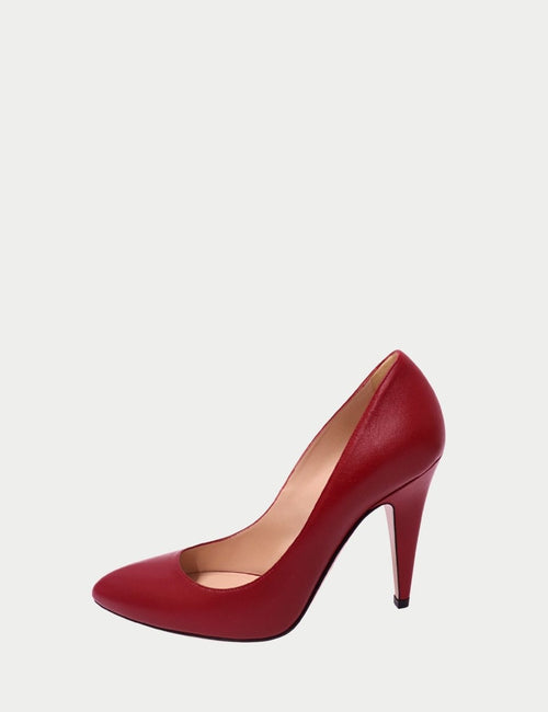 Gucci red leather pumps with pointed toe and stiletto heel – Italian designer shoes