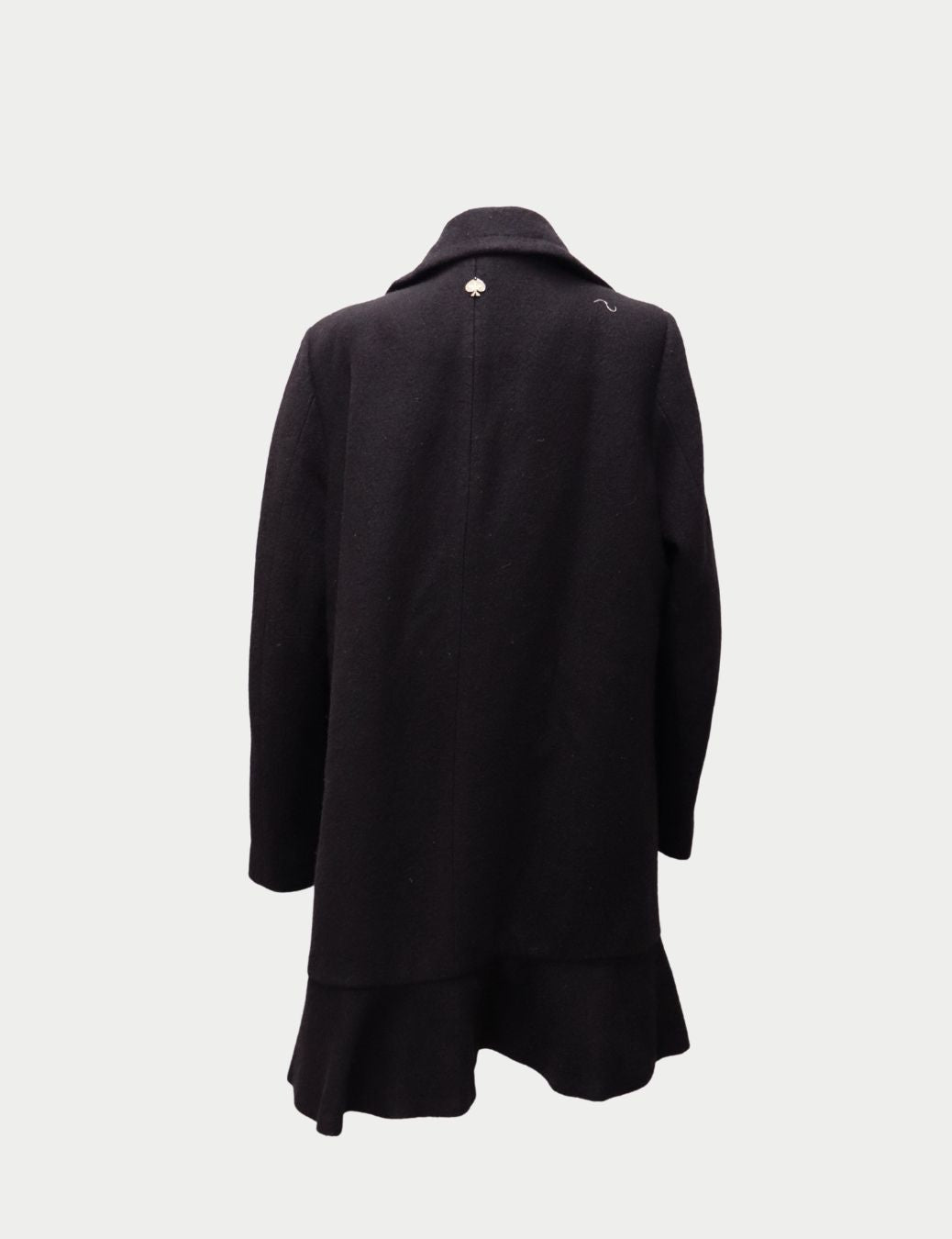 Kate Spade Black Wool Mid-Length Coat with Ruffle Hem
Stay effortlessly stylish with this Kate Spade Black Wool Coat, designed with the brand’s signature mix of refined elegance and playful femininity. Crafted from a warm, soft wool blend, the coat featur Kate Spade Black Wool Mid-Length Coat with Ruffle Hem
Stay effortlessly stylish with this Kate Spade Black Wool Coat, designed with the brand’s signature mix of refined elegance and playful femininity. Crafted from a warm, soft wool blend, the coat featur