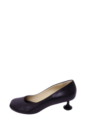 Authentic Loewe Toy black leather pumps with signature sculptural heel.