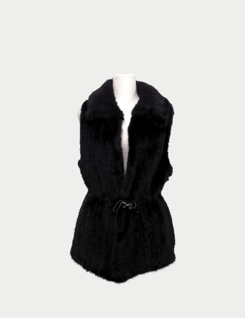 P&T black faux fur vest with wide collar and pockets