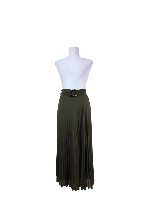 Uterqüe olive green pleated chiffon maxi skirt featuring a high-waisted buckle detail and flowing full-length silhouette.
