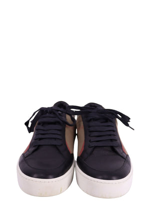 Burberry - EU 38
