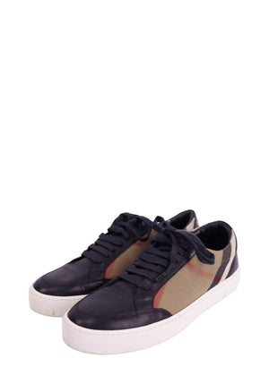 Burberry - EU 38