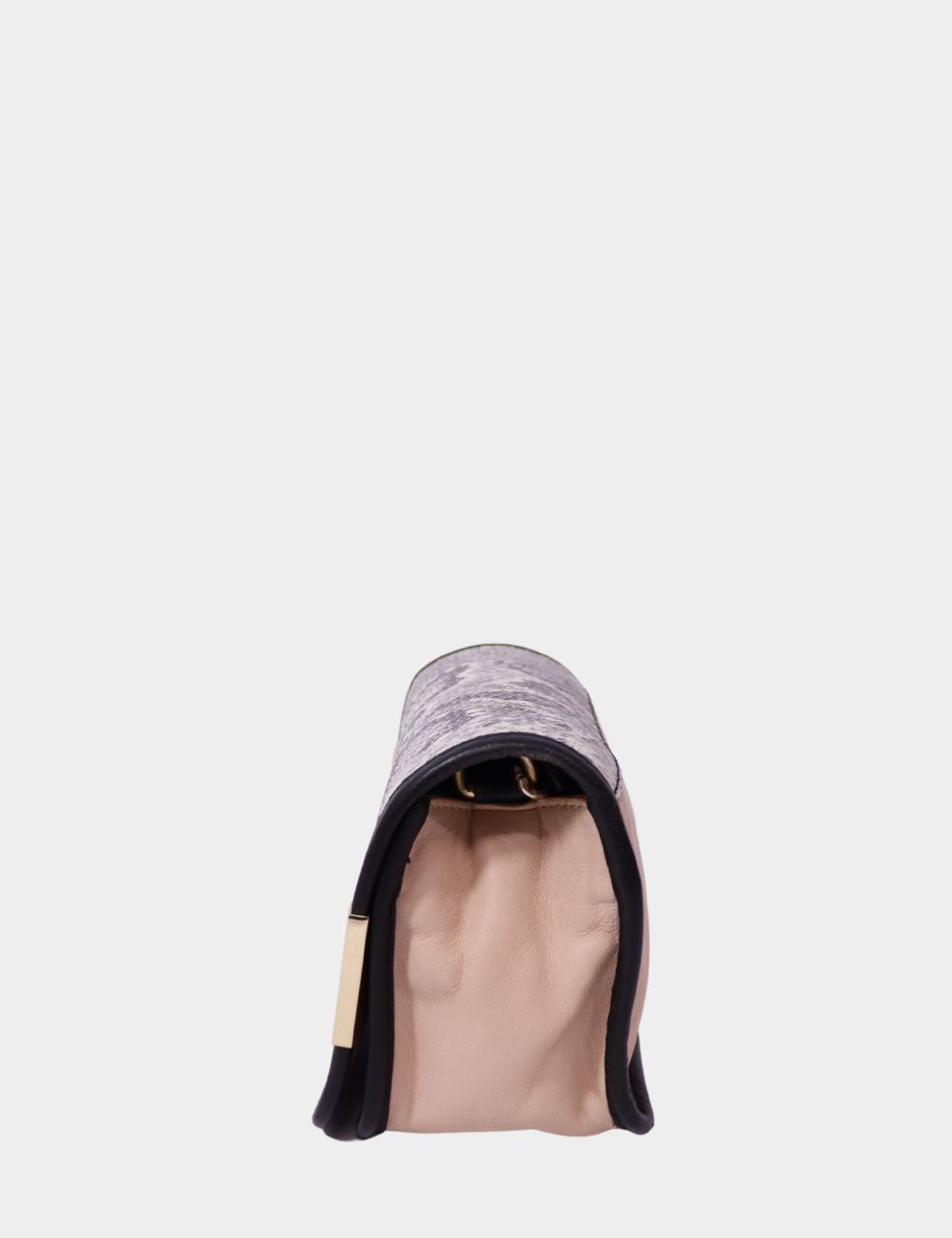 Liu Jo Snake-Print Color Block Crossbody Bag – Pre-OwnedAdd edge and elegance to your outfit with this Liu Jo Snake-Print Color Block Crossbody Bag. Crafted with a bold python-effect finish, this structured mini bag is designed with a vibrant orange band, Liu Jo Snake-Print Color Block Crossbody Bag – Pre-OwnedAdd edge and elegance to your outfit with this Liu Jo Snake-Print Color Block Crossbody Bag. Crafted with a bold python-effect finish, this structured mini bag is designed with a vibrant orange band,